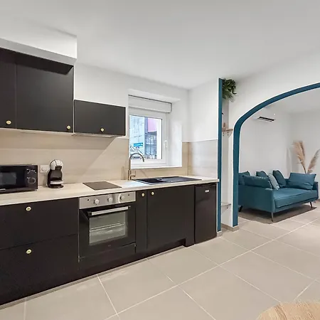 Erastis Avec Prive דירה *