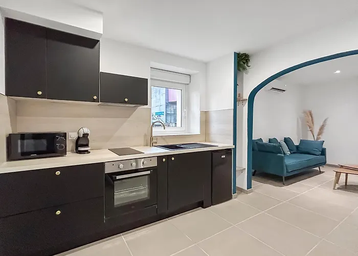 Erastis Avec Privé Apartamento *